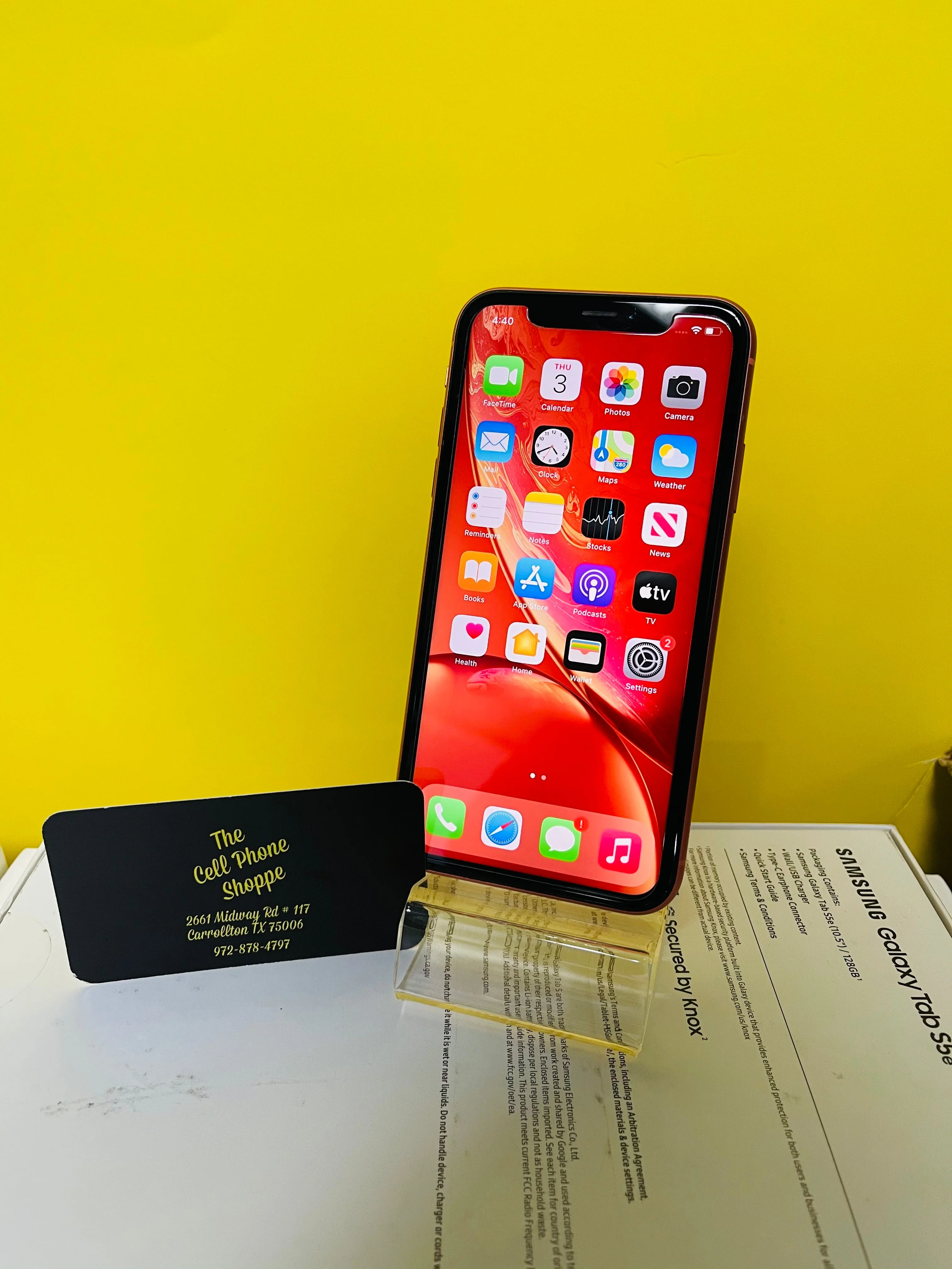 iPhone XR - Exellent -  UNLOCKED (Financing available for $50 down) - Image 3