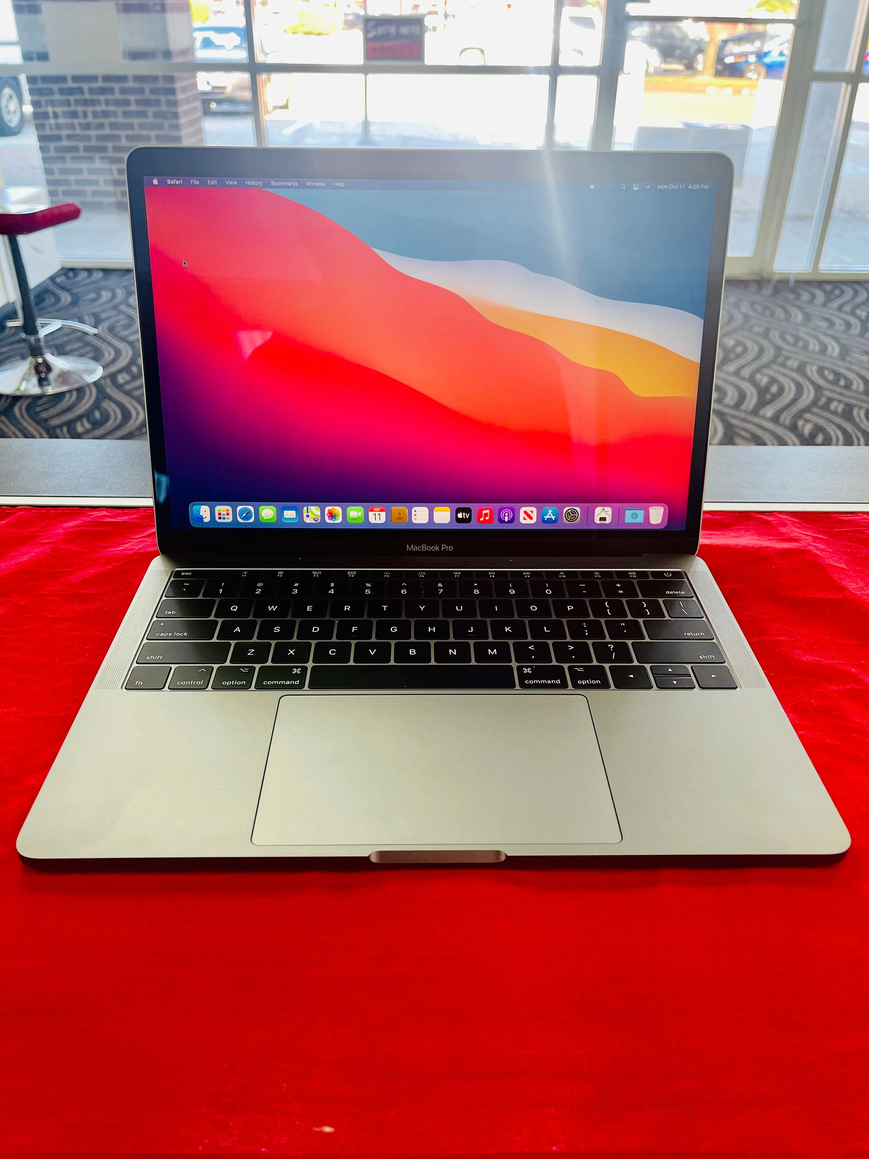 Macbook Pro 2017 i5 256gb 13’’ Upgraded Specs OS2020 (Finance for $80 down and take home today) - Image 2